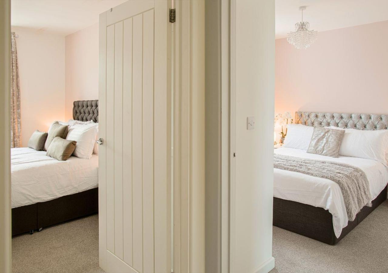 Stunning 2 Bed With Private Patio And Free Parking Villa Cheltenham Eksteriør bilde