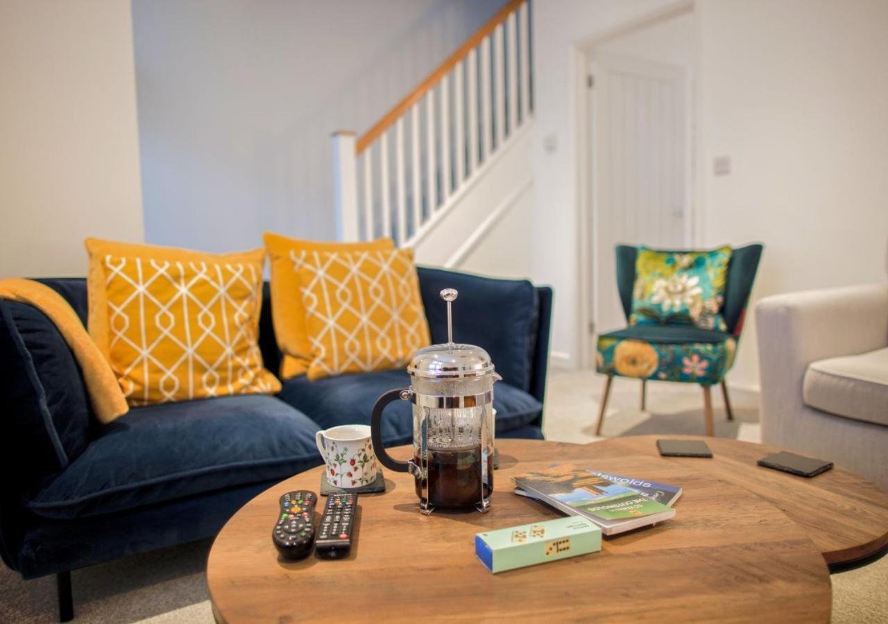 Stunning 2 Bed With Private Patio And Free Parking Villa Cheltenham Eksteriør bilde